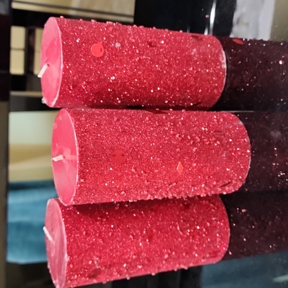 Christmas Ruby Red 3- Piece Candles